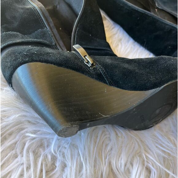 BCBG 💫black suede boots with wedge heel💫sz38 - Picture 4 of 8